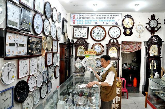 雅格鐘表店 傳承經(jīng)典，見證時光的精致藝術(shù)